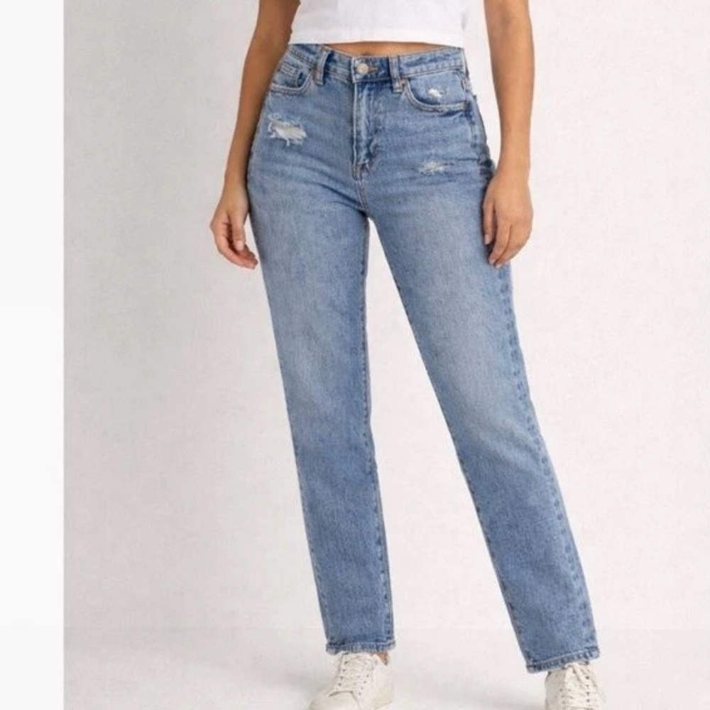 American Eagle Distressed High Rise Mom Straight Leg Jeans 2